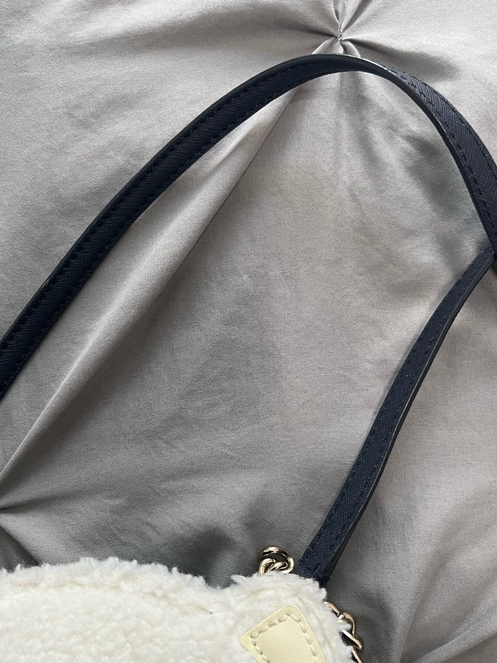 Kate Spade Sherpa polar bear crossbody Bag - Picture 8 of 8